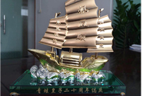 青蛙王子：睿牛定制的羽绒服货品质质量稳定